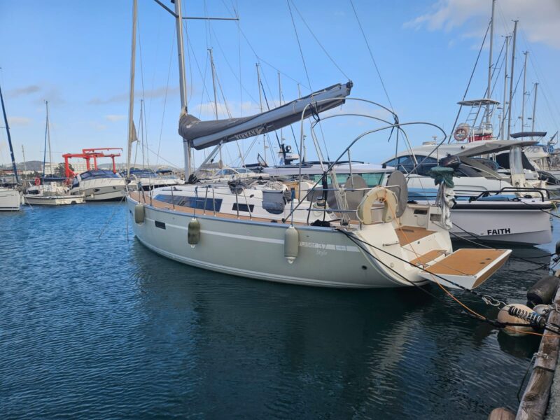 Yacht