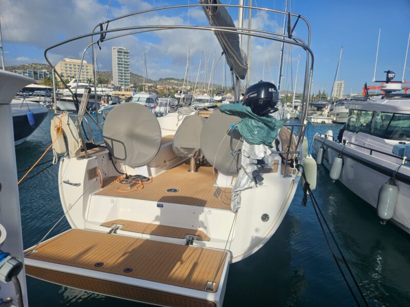 Yacht